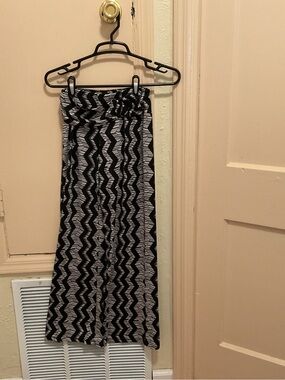 Woman’s Robert Louis Black and White Geometric Print Pants